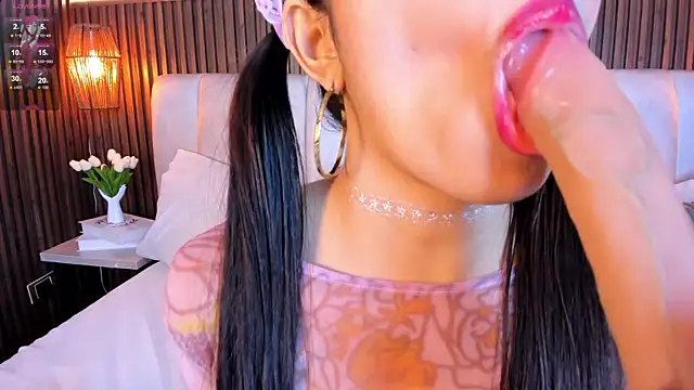 LisaLain – Live XXX-chat