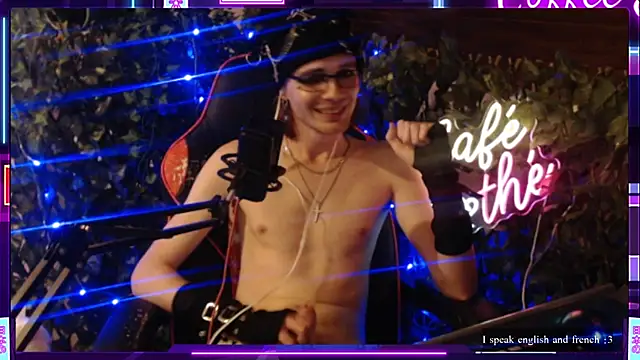 SkinnyAlex1312 Adlı Modelin Web Kamerası Şovu