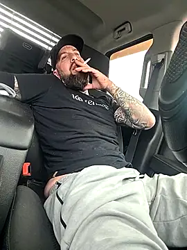 Beardedtattood Chat XXX live