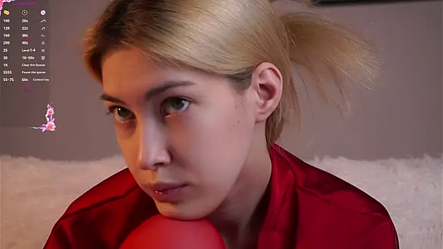 AngelicRice Adlı Modelin Canlı XXX Sohbeti