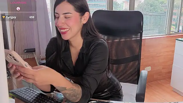 Bella_ev Chat XXX in diretta