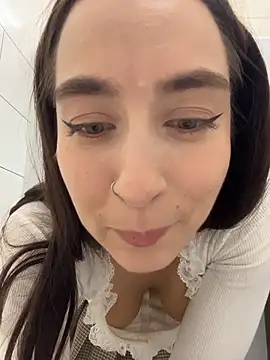 Holly_Play Live XXX-Chat