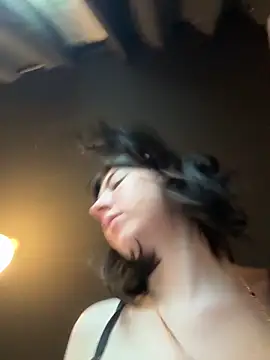 Nastygirl03 Adlı Modelin Canlı XXX Sohbeti