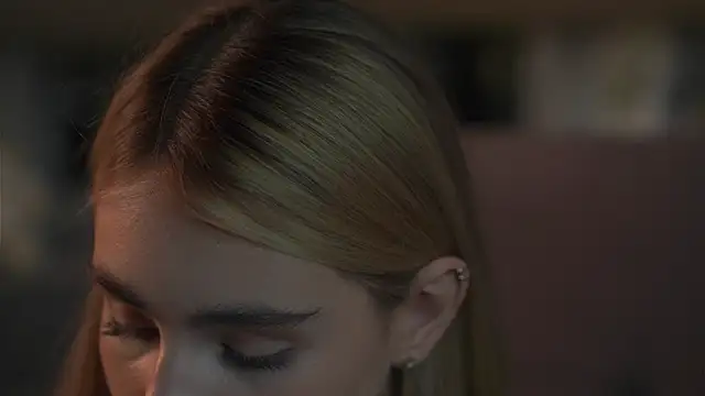 LinDarrisaw লাইভ XXX চ্যাট