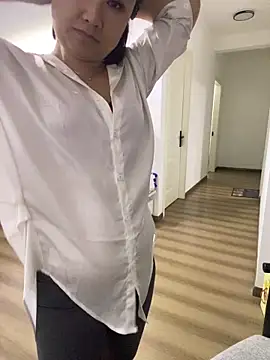 xiaoyi-10 – webcam-show