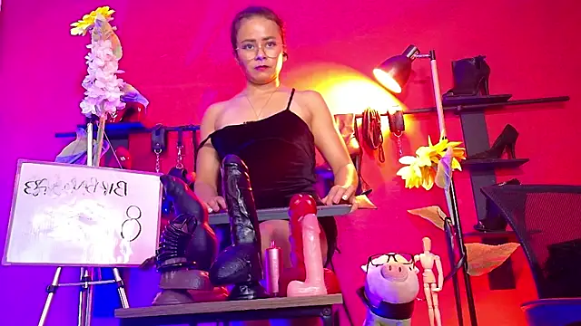 MistressSlut1 – webcam-show