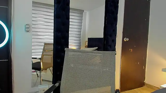 melanie_roux__'s Live XXX Chat