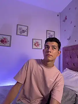 FireGuy_99 Adlı Modelin Web Kamerası Şovu