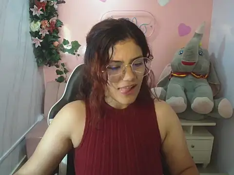 Scarlett_jhonson_ch Adlı Modelin Canlı XXX Sohbeti