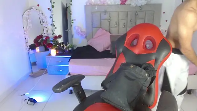 Webkamerová show Caius_fox