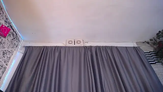 hornytsblondeのライブXXXチャット