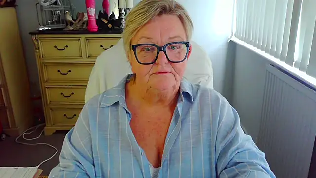 XXX chat uživo modela BridgetBlueEyes