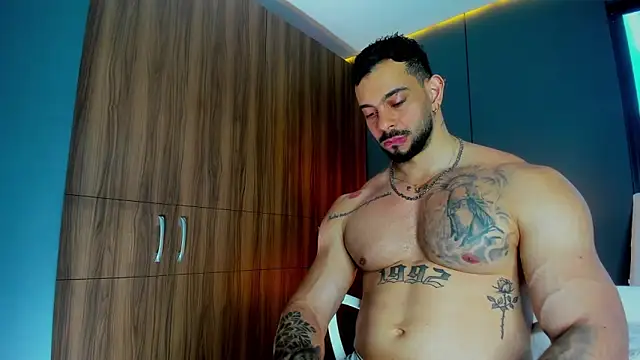 massimo_visconti's Live XXX Chat