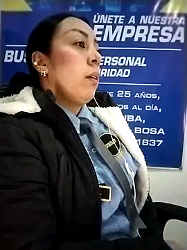 Cristal_Security-1: διαδικτυακό σόου στην κάμερα