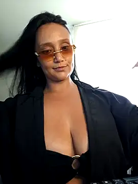 Sembang XXX Secara Langsung Esmeralda333