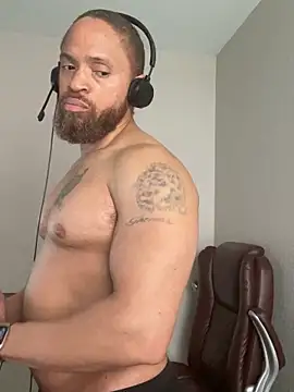 Fathero1time Chat XXX in diretta