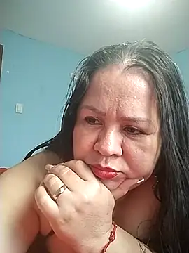 Chat +18 de Kiara_Rush ao vivo