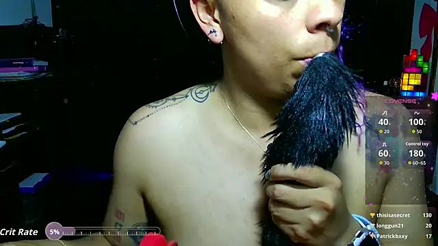 Chat +18 de Cata_Blue__ ao vivo