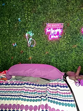 Sembang XXX Secara Langsung RenaThickAss