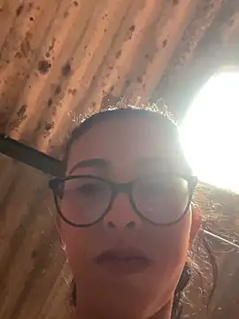 Emma__cumlovee Pertunjukan Webcam