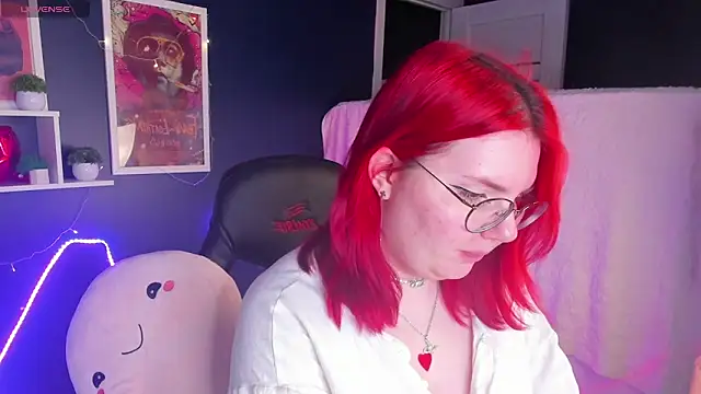 Chatroom XXX en direct de Alice_Kitagawa