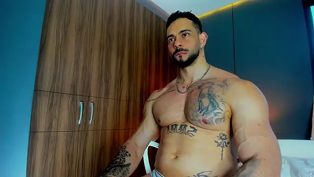 XXX chat uživo modela massimo_visconti