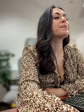 YourQueen18 Obrolan Langsung XXX