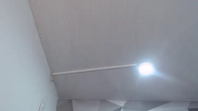 Milf-Prettyboobs Adlı Modelin Canlı XXX Sohbeti