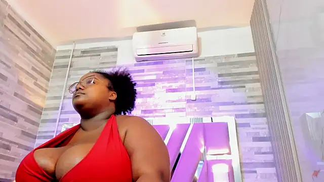 RenataFoxter Adlı Modelin Canlı XXX Sohbeti