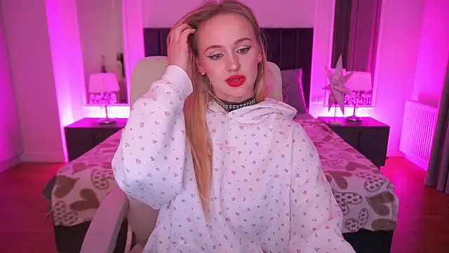 LylaYeess Adlı Modelin Canlı XXX Sohbeti