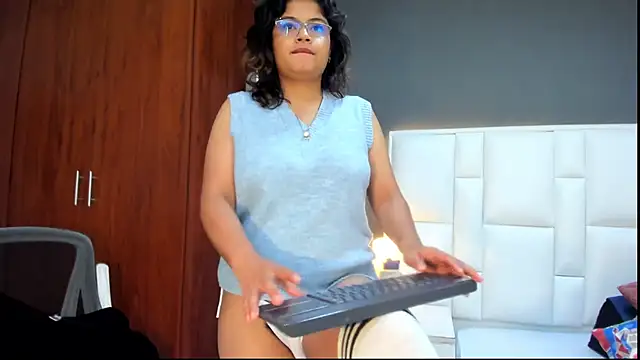 yeral2017: απευθείας συνομιλία ΧΧΧ