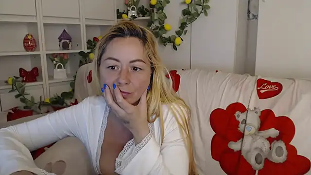 _karolynesyera_: онлайн-секс-чат