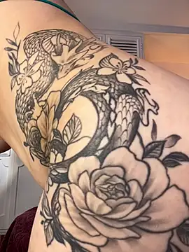 Chat +18 de EmmaaCastro ao vivo