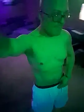 Pokazy przed kamerką – chronic_vibez