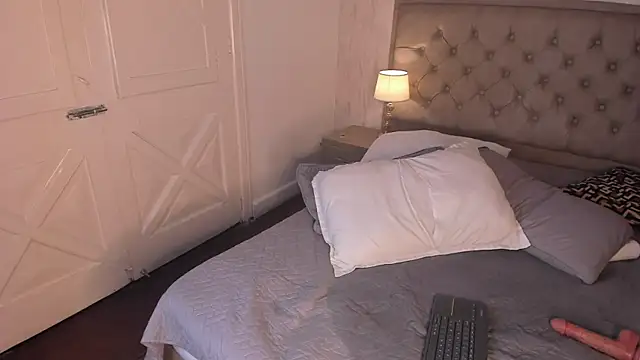 Sienna_brunette – Live XXX-chat