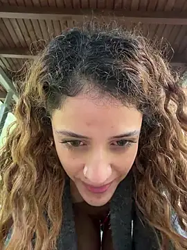 alana15 Adlı Modelin Canlı XXX Sohbeti