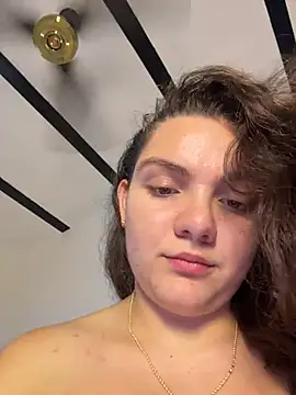 Eva_stark10 Adlı Modelin Canlı XXX Sohbeti