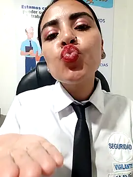 Chat XXX en directo de MAYE__13