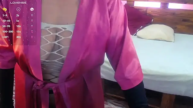 Yeseniaa25_ Chat XXX in diretta