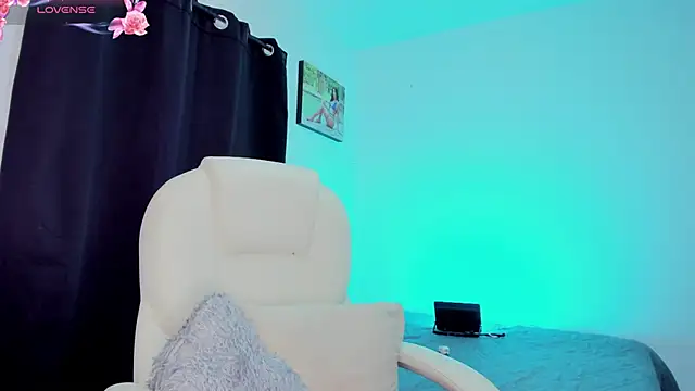 SelenaStonne 现场XXX聊天