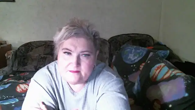 Lana555: онлайн-секс-чат