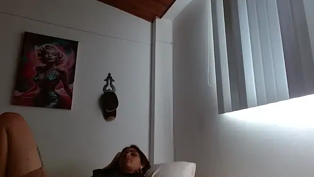 Crystal_Star_ Chat XXX in diretta