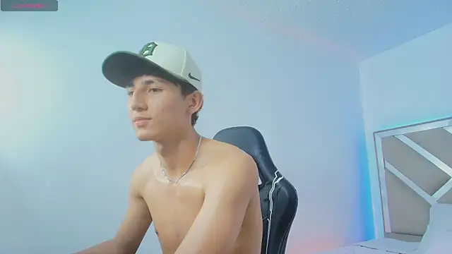 Show de Valentino_Rey na webcam