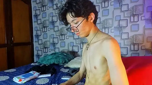 Chat XXX en directo de Twink_Sebas7