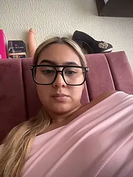 Miabonnett_ 即時 XXX 聊天