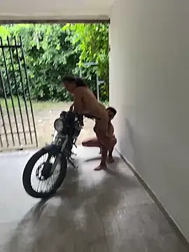 LunandCarlos Pertunjukan Webcam