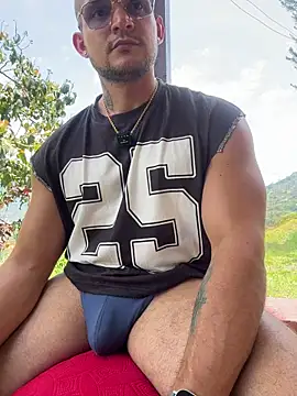 Show modela Marco_Vega na web-kameri