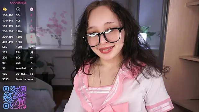 Chat XXX en directo de HannaHayles