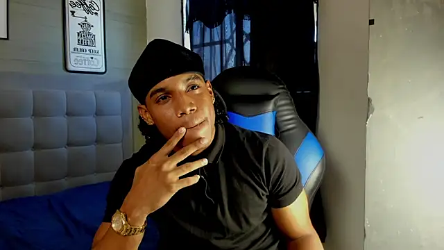 Онлайн чат XXX axel_silva4