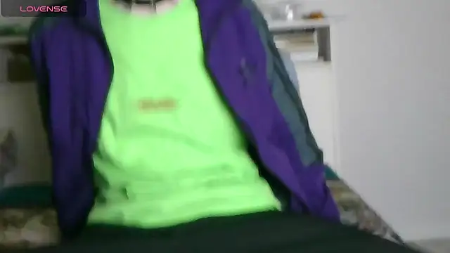 Ernest_ice Show in webcam